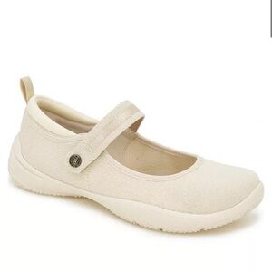 JBU Merry Mary Jane Shoe
Size 9.5